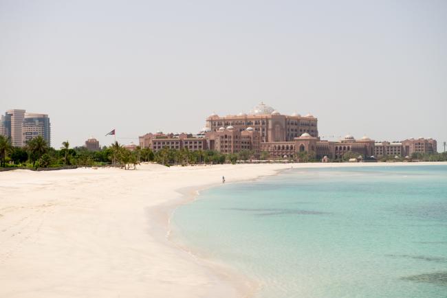 Emirates Palace Hotel kostede 3 milliared US$ at bygge, med knap 400 værelser giver det en ganske høj pris per værelse
